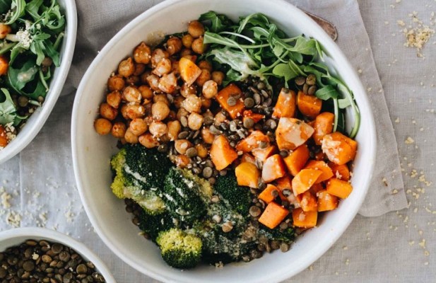 Sweet Potato And Roasted Chickpea Bowl - FoodWage recipe