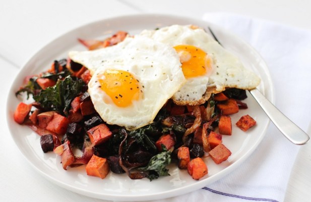 Sweet Potato Beet Hash With Eggs - FoodWage recipe