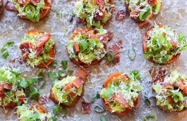 Sweet Potato Rounds With Guacamole - FoodWage recipe